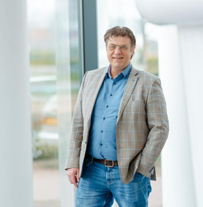 Mannelijke hypotheekadviseur