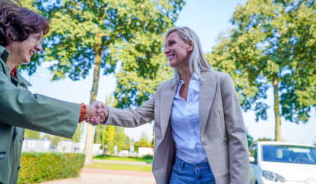 hand schudden hypotheekadviseur
